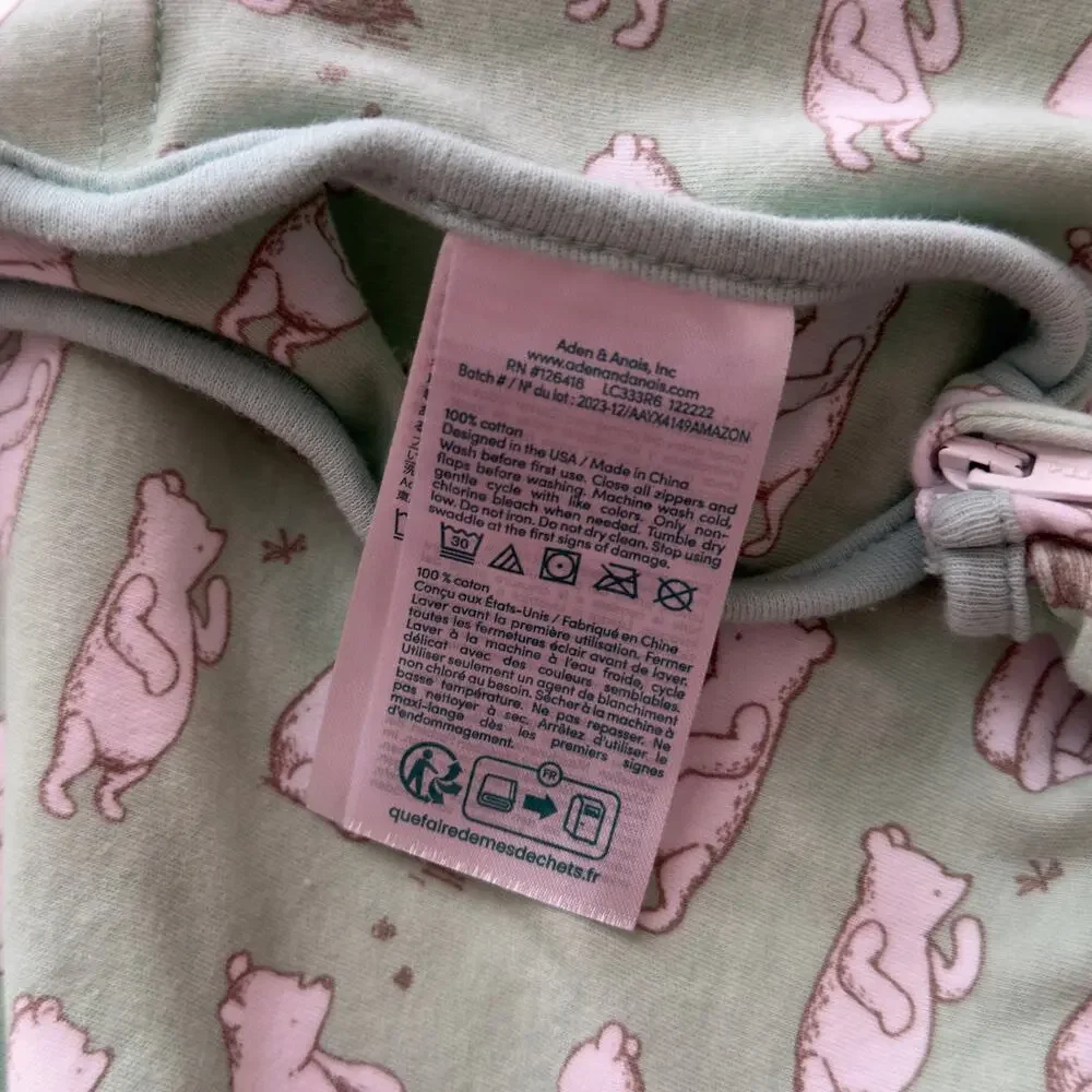 aden + anais essentials Baby Winnie the Pooh  Swaddle Wraps 0-3m: Front Zipper